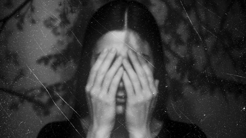 ayse yenelin zarif bir kaos sergisi sanatseverlerle bulusmaya devam ediyor HDJ18OsV