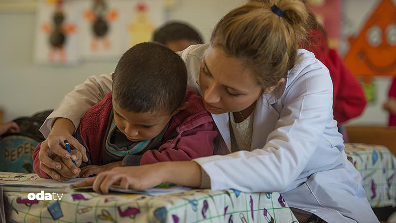 ogretmenlikte istihdam krizi seF2ABfK