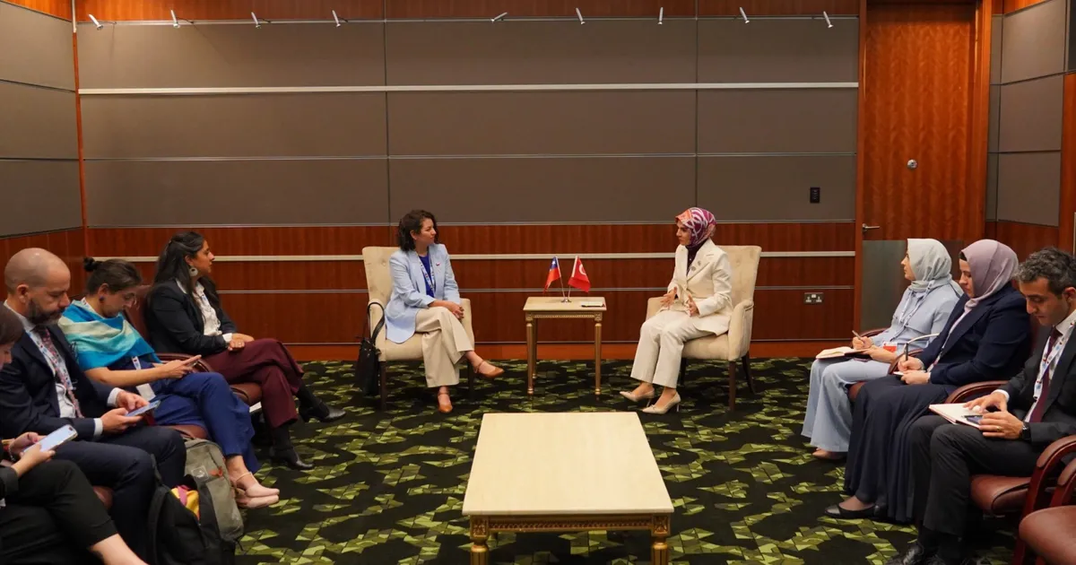 bakan goktas 2 dunya sosyal kalkinma zirvesi icin katarda sGiGURtc.webp