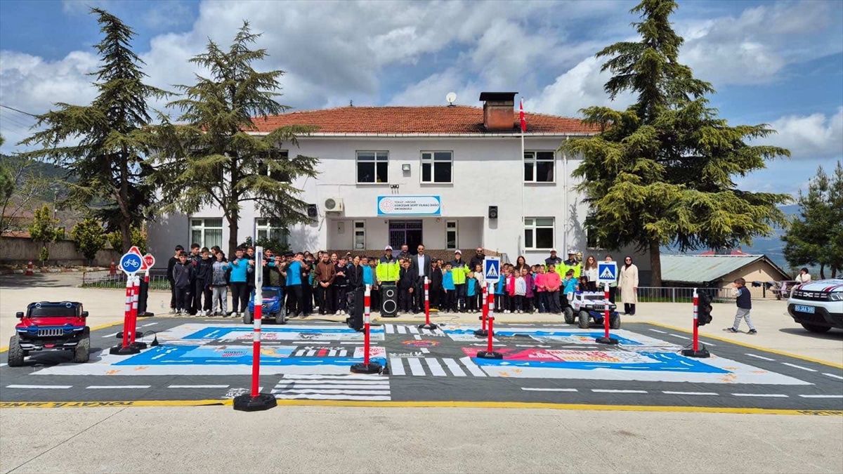 Niksar’da Öğrencilere Trafik Bilinci Kazandıran Uygulamalı Eğitim Etkinliği