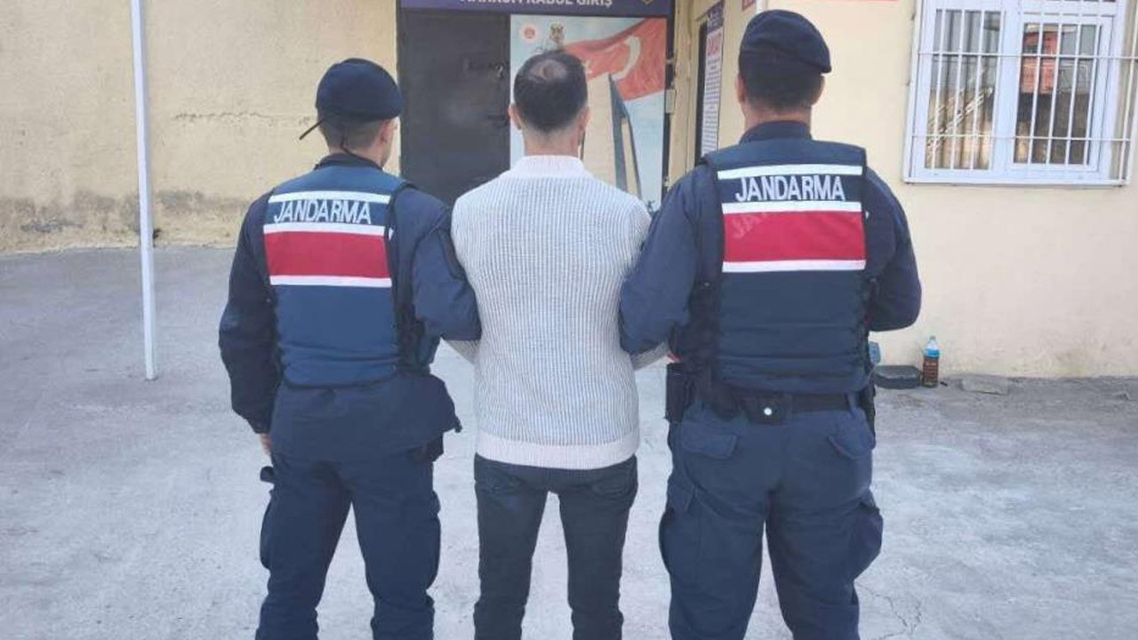 canakkalede-jandarma-operasyonu-101-aranan-supheli-yakalandi-18i-tutuklandi-qHKfYcxF
