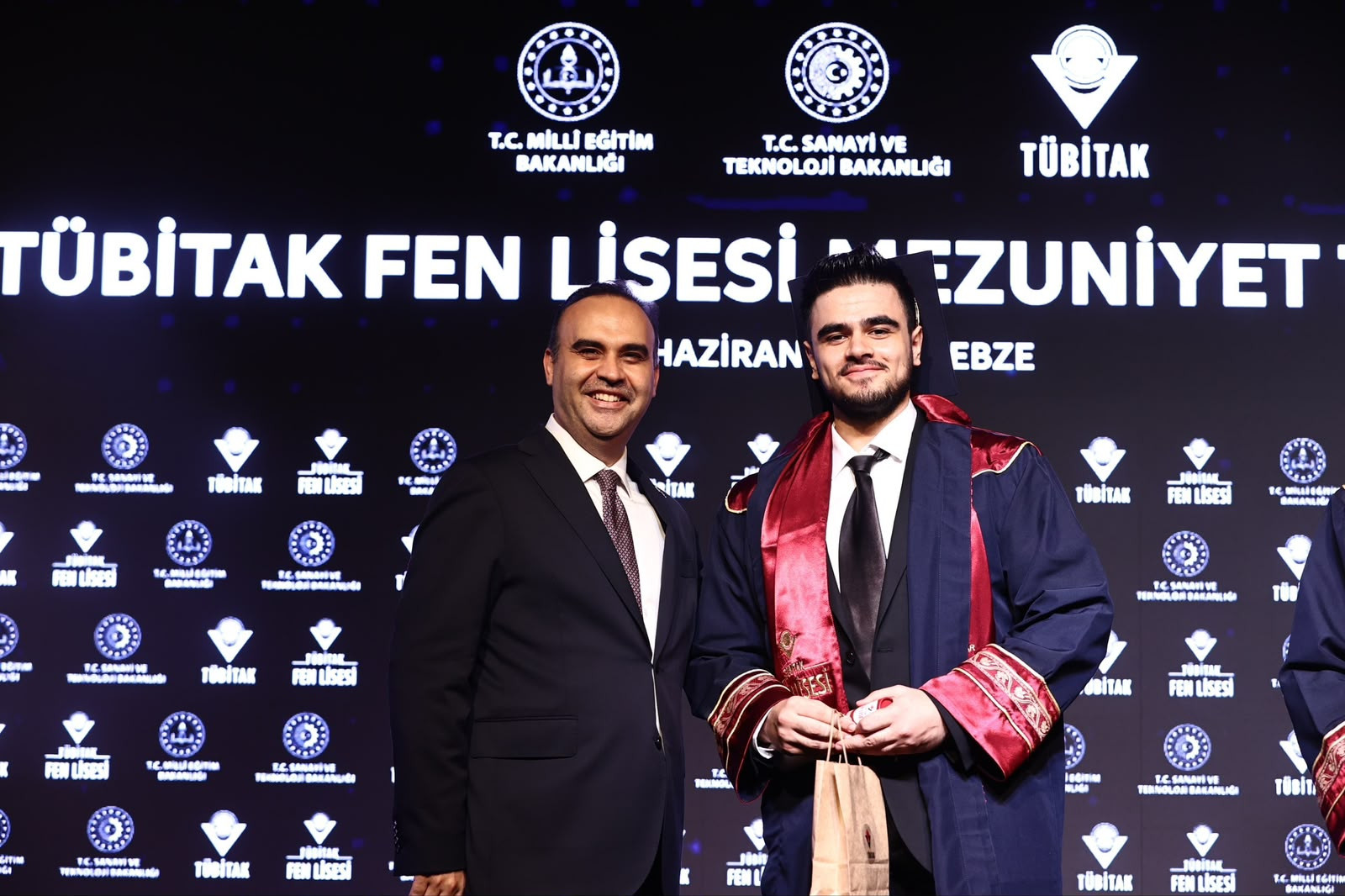 Bakan Kacır: Öğrencilerimiz YKS’de elde ettikleri derecelerle gururumuz oldu 6a6092ada7721fe8b138ff65