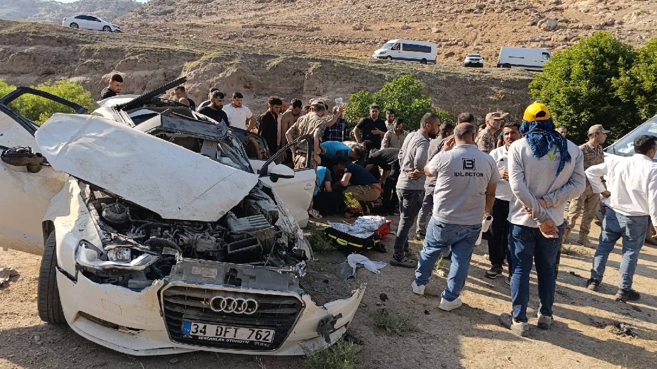 Şırnak’ta feci kaza… Otomobil şarampole devrildi: Ölüler ve yaralılar var Haber gorseli