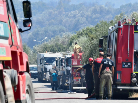Izmir itfaiyesi alevlere karsi nobette XltNpTZc